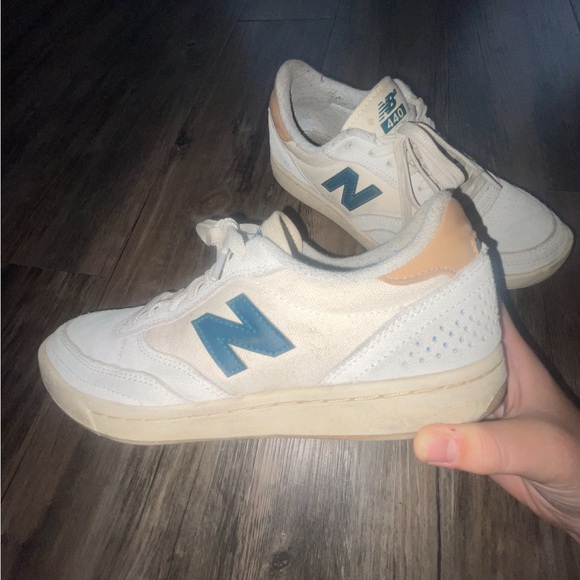 Women’s new balance off-white and green 8.5W&8M - Picture 3 of 6